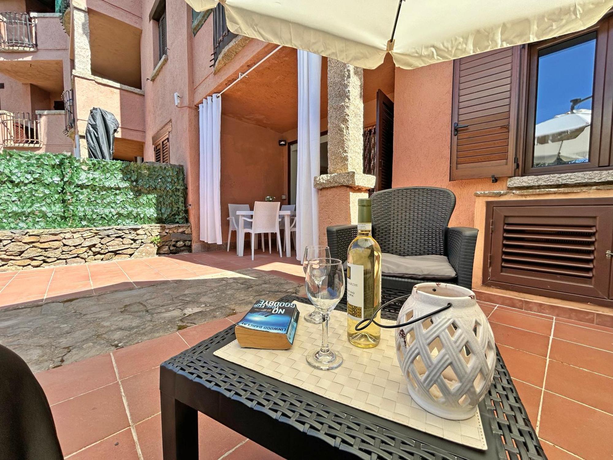 Deluxe Apartments In Порто-Ротондо Экстерьер фото